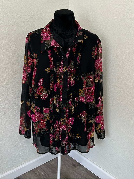 Koret Tops - Koret Woman Plus Size 20W Black Floral Ruffle Button Front Blouse Top